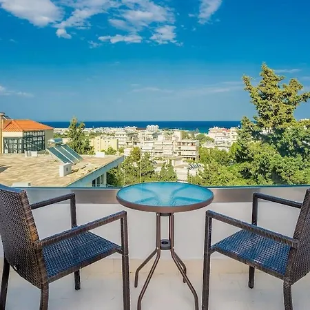 Апартаменти Family Getaway *